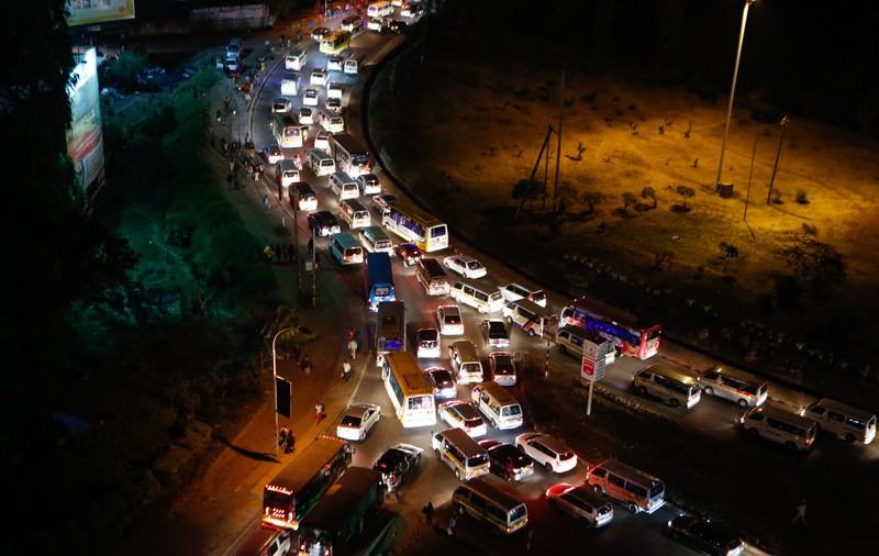 Ambuteiaj fără precedent în Nairobi. Unii oameni au ajuns acasă când ar fi trebuit să plece din nou spre serviciu