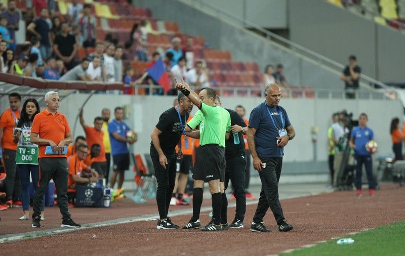 Mihai Stoica se apără la Dolce: ”Îl țineam pe Lovin departe, cum să îl lovesc? Jucătorii Astrei s-au dus nervoși spre arbitrul de rezervă, eu m-am interpus ca să îl protejez”