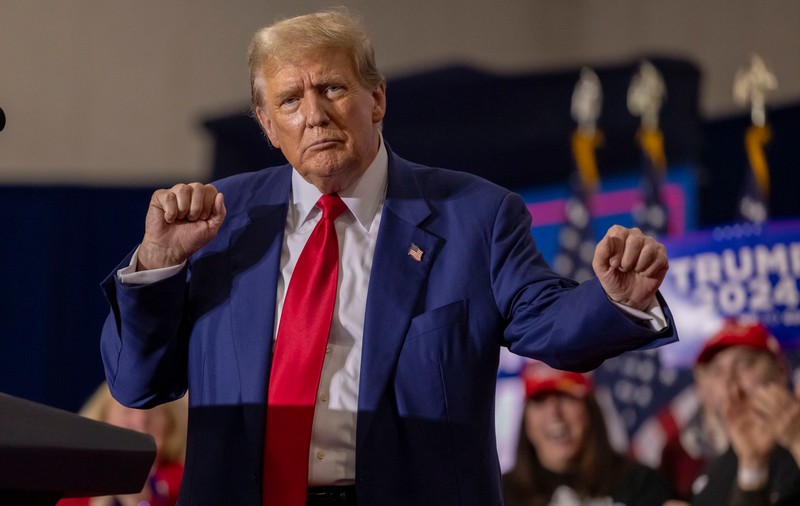Donald Trump vrea să obţină 50 de milioane de dolari, într-o colectare de fonduri astronomică în Florida. Cât costă un loc la "masa" republicanului