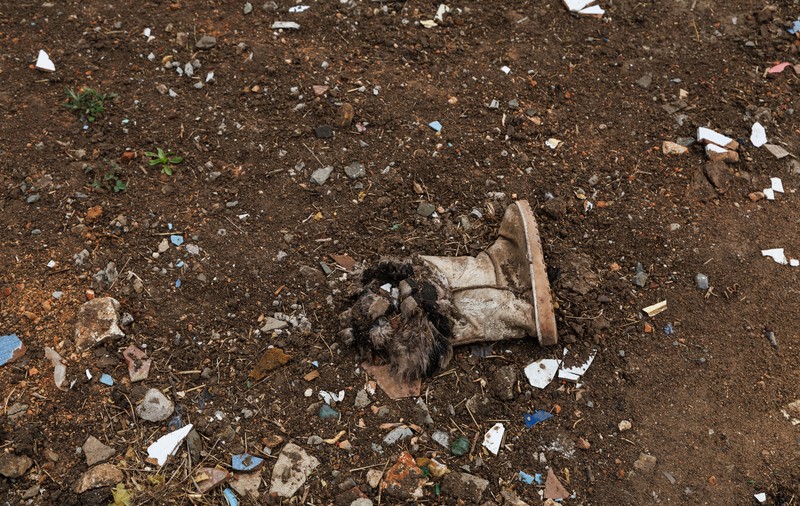 REPORTAJ O arie protejată Natura 2000 de la marginea Mangaliei a devenit depozit de deșeuri: „Aduc gunoaiele cu mașini mari, de la firme!”. Ministerul Mediului știe din 2020