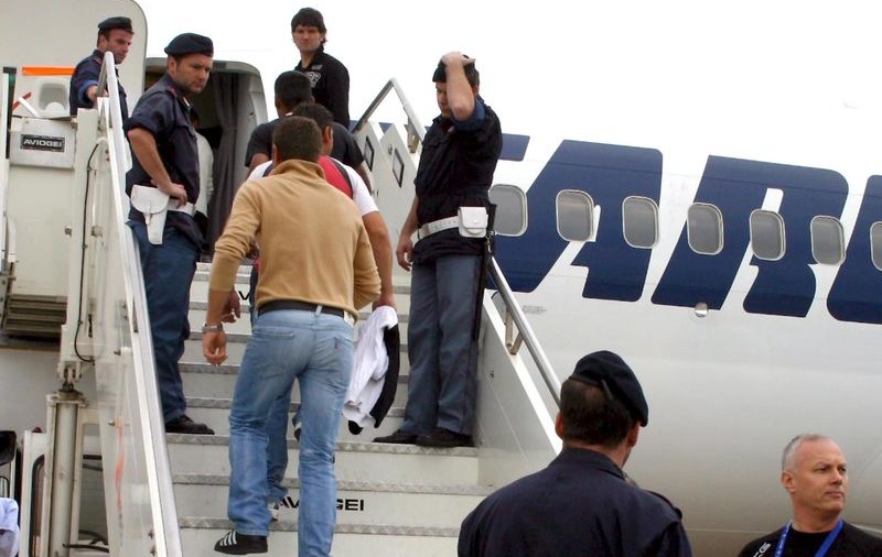 Grup de români arestat pe Aeroportul Fiumicino din Roma