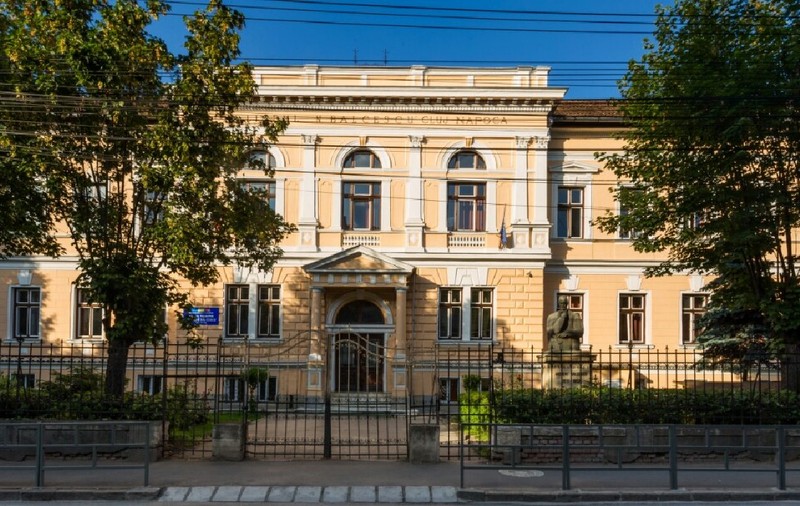 Un elev de 6 ani, din Cluj, a rămas fără un deget, după ce ar fi fost agresat de colegii de clasă