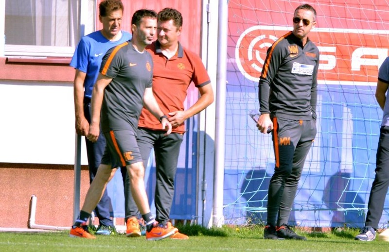 Mihai Stoica a apărut cu un trening „branduit” FOTO: sportpictures.eu