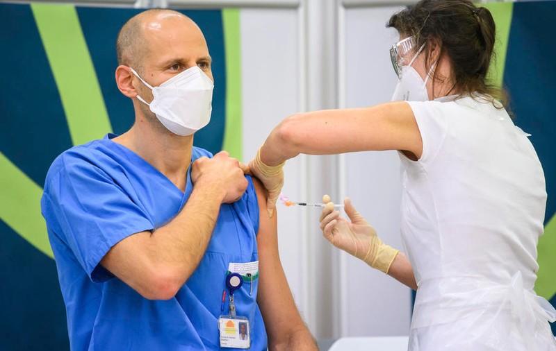 Austria ia în calcul un lockdown pentru nevaccinați. „Sunt încă prea mulţi cei care procrastinează”