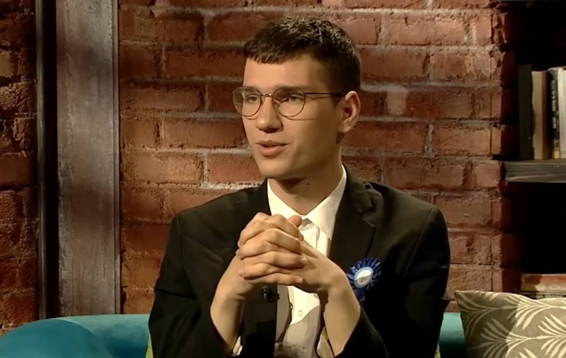 Mario Scurtu, elevul olimpic din Târgu Jiu, căruia pasiunea pentru astrofizică i-a adus o bursă integrală la Harvard: „A început la 3 ani. Mama îmi arăta diferite stele și am devenit curios”