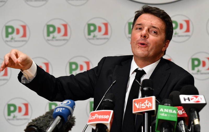 Matteo Renzi a demisionat din fruntea Partidului Democrat în urma rezultatului slab la alegerile de duminică