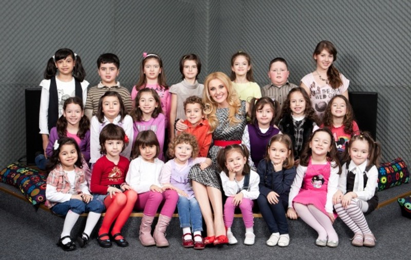 Alina Sorescu: “Fetiţele de la atelierul meu de muzică sunt îndrăgostite de soţul meu!”