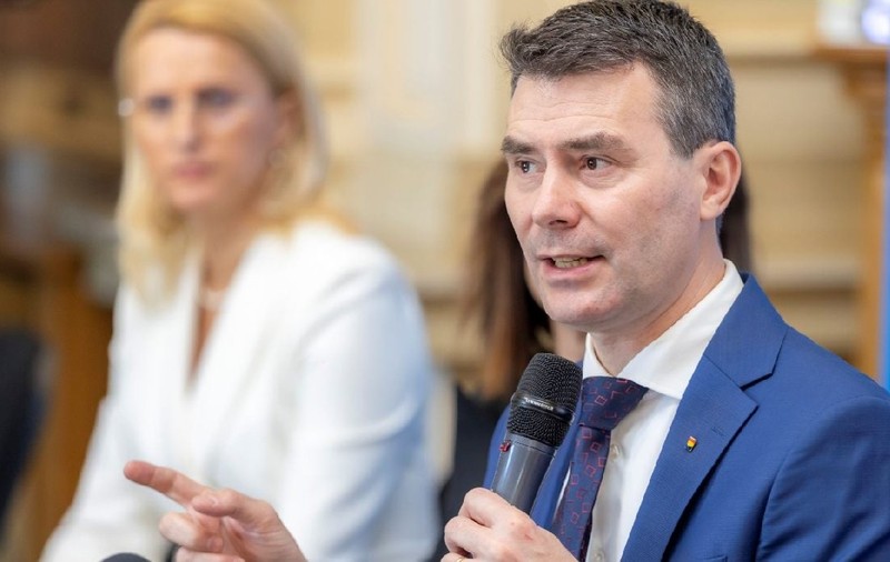 Cum îți faci programare la medic de la 1 septembrie pe noua platformă CNAS „e-Sănătatea Mea”. Noul buletin cu cip devine card de sănătate