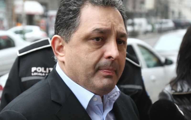 Vanghelie își va asista iubita când aceasta va naște