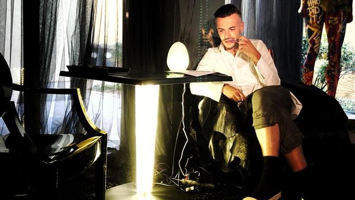 Răzvan Ciobanu, mesaj pentru cei care îi curtează fostul iubit. "Pe care vă prind, vă rup picioarele"