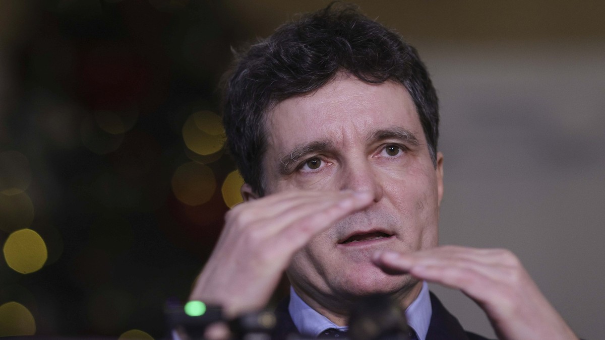 Nicusor Dan a anuntat ca va candida la presedintie