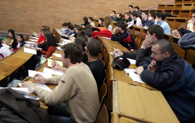 Au închis centrul de pregătire pentru şomeri după o zi