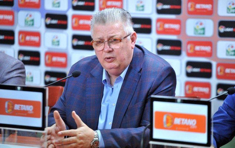 Noua formă a proiectului privind interzicerea reclamelor la jocurile de noroc. Surse: Președintele Ligii Profesioniste de Fotbal i-a convins pe cei din PSD să își retragă semnăturile