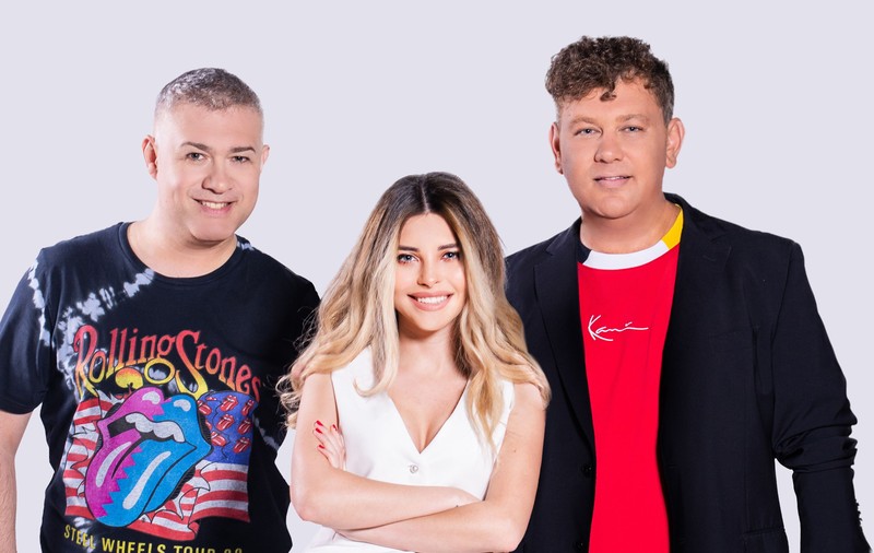 Culisele unei emisiuni de radio. Ce fac Mihai Ghiță și Orlando Ivan atunci când colega lor Valeria Lungu întârzie la matinal