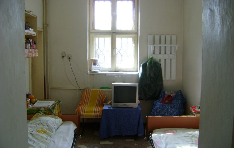 IMAGINI DE SENZAȚIE! Așa arată celula în care stă MONICA IACOB-RIDZI