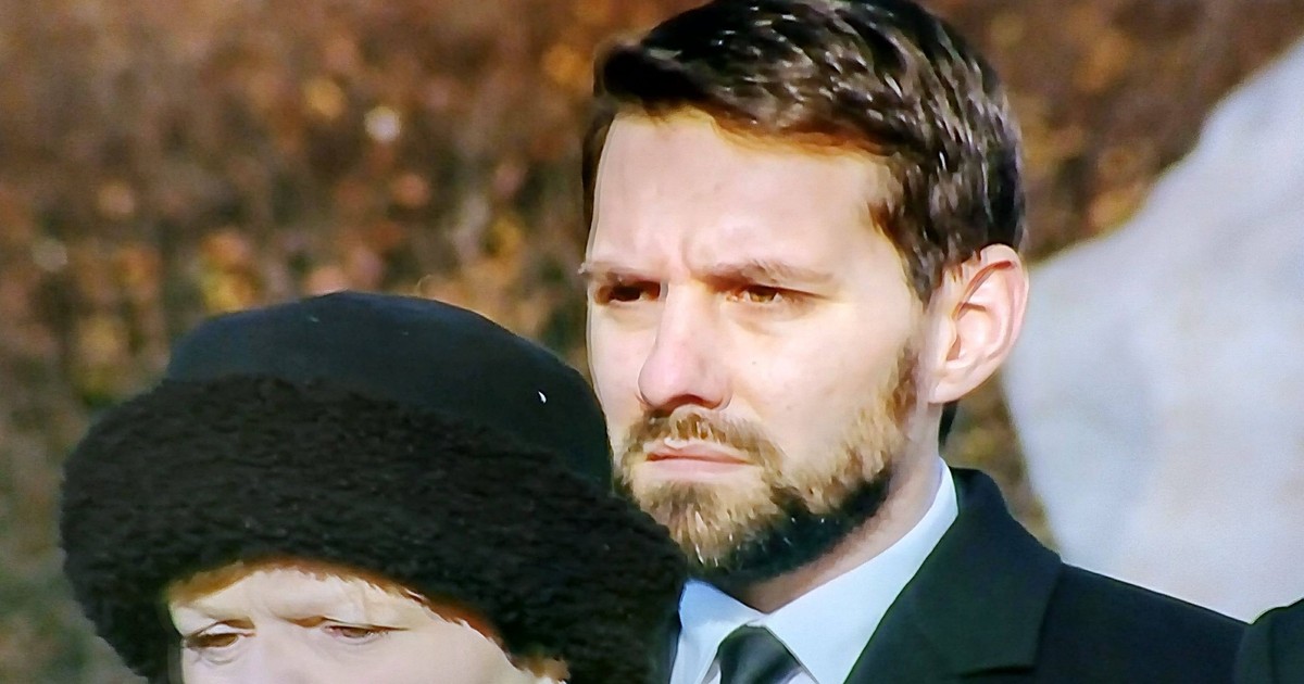 Principele Nicolae, cu lacrimi în ochi la căpătâiul Regelui Mihai
