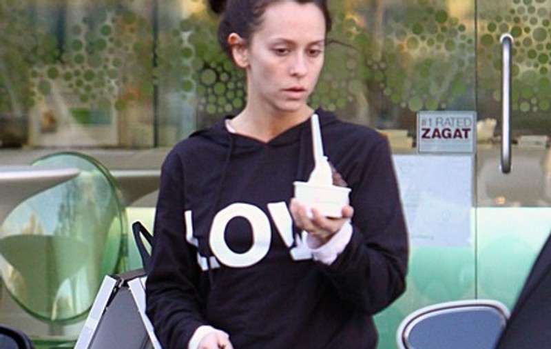 Foto | Cât de ofilită pare Jennifer Love Hewitt fără machiaj!