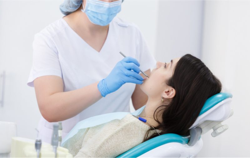 Eurostat: Românii ajung la dentist o dată la doi ani
