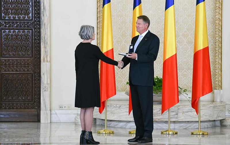 Actrița Maia Morgenstern a fost decorată de preşedintele Iohannis