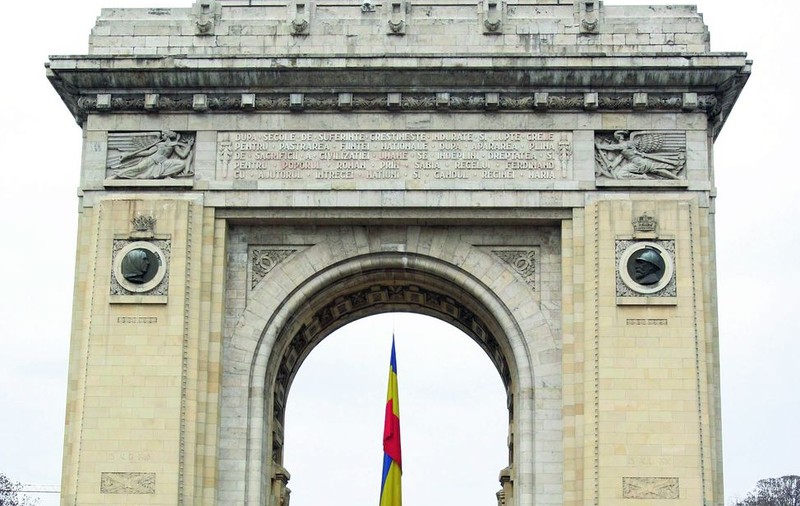 Spectacol la Arcul de Triumf