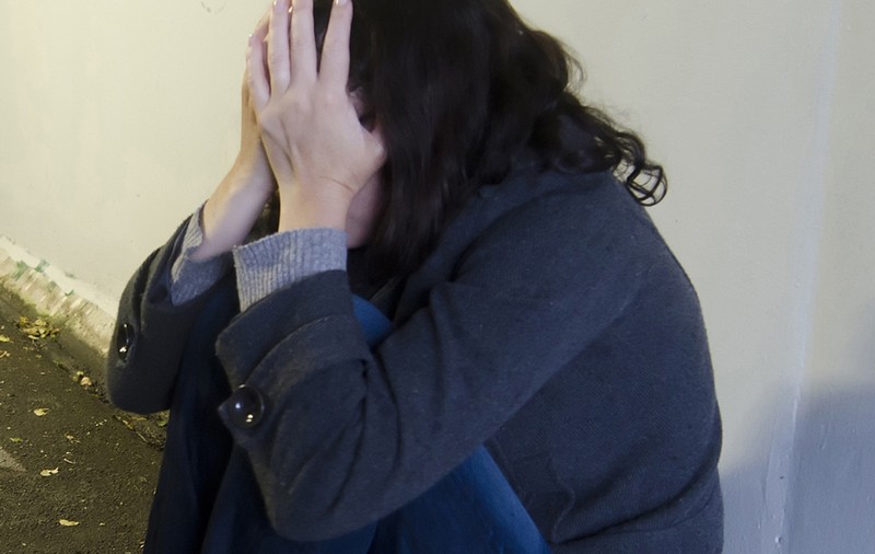Violată și tâlhărită de bărbatul care s-a oferit să o conducă acasă după ce a plecat dintr-un club din București. Unde s-a ascuns agresorul după infracțiune