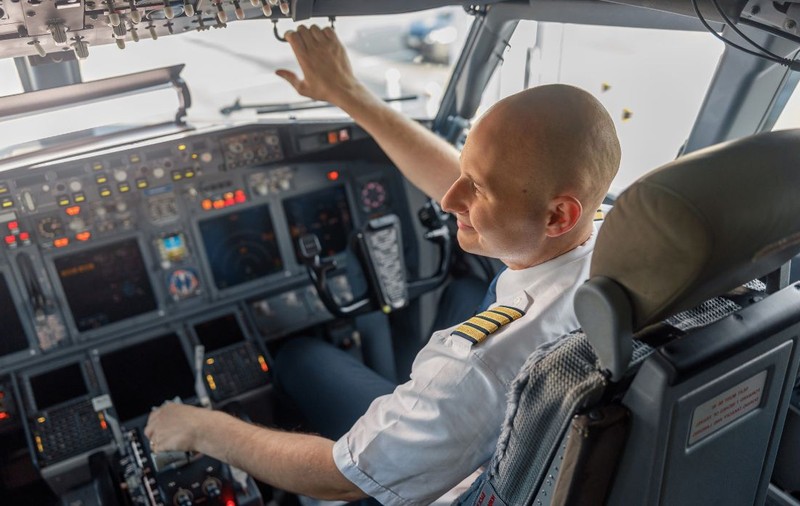 Piloții folosesc un cod discret pentru a semnala urgențele la bordul avioanelor. La ce trebuie să fie atenți călătorii