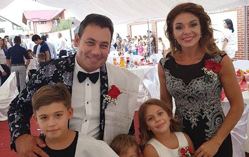 Ionuț Dolănescu are 300 de fini. Nășește și botează pe bandă rulantă, ca să bată recordul tatălui său: 1.000!
