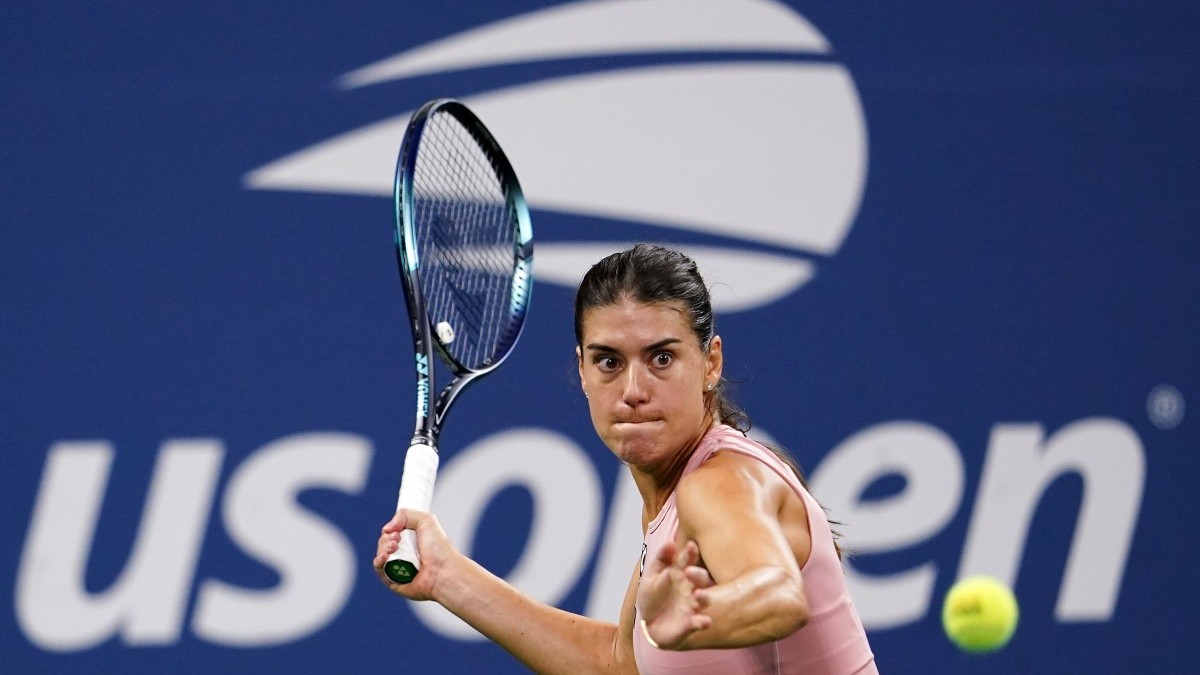Partida dintre Sorana Cîrstea și jucătoarea cehă Karolina Muchova, care contează pentru calificarea în semifinale la US Open, se va juca pe arena Arthur Ashe de la Flushing Meadows și va fi transmisă în direct pe Eurosport. Foto: Hepta