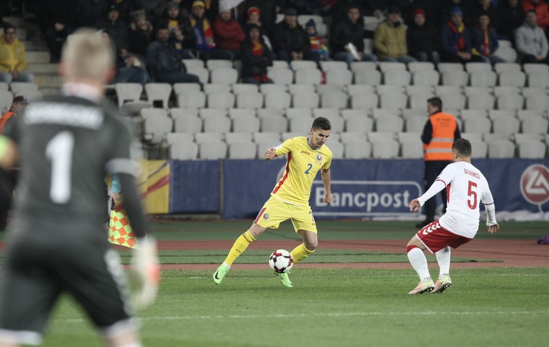 Galatasaray a pus ochii pe Romario Benzar. Turcii l-au urmărit pe fundașul tricolor la meciul cu Danemarca