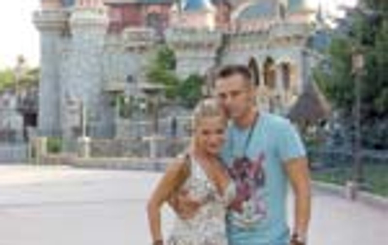 ANDREEA ANTONESCU 'A FUGIT' CU IUBITUL LA DISNEYLAND