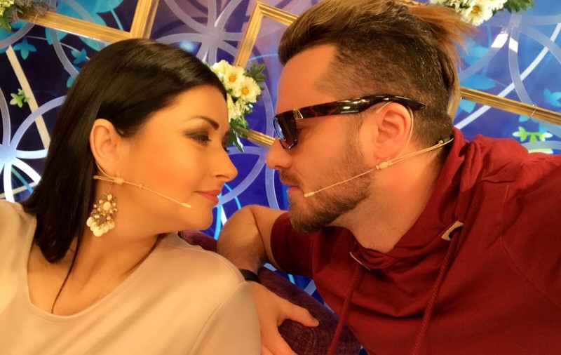 Gabriela Cristea şi Tavi Clonda au pregătit camera bebeluşului. Cum arată pereţii