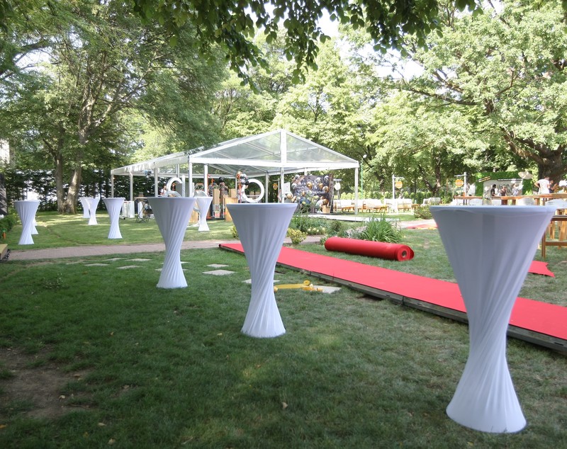 GALERIE FOTO/Pregătirile pentru „VIVA! Party 19 ani” sunt în toi! Ce se întâmplă acum în grădina fabuloasă unde va avea loc petrecerea VIVA 2018