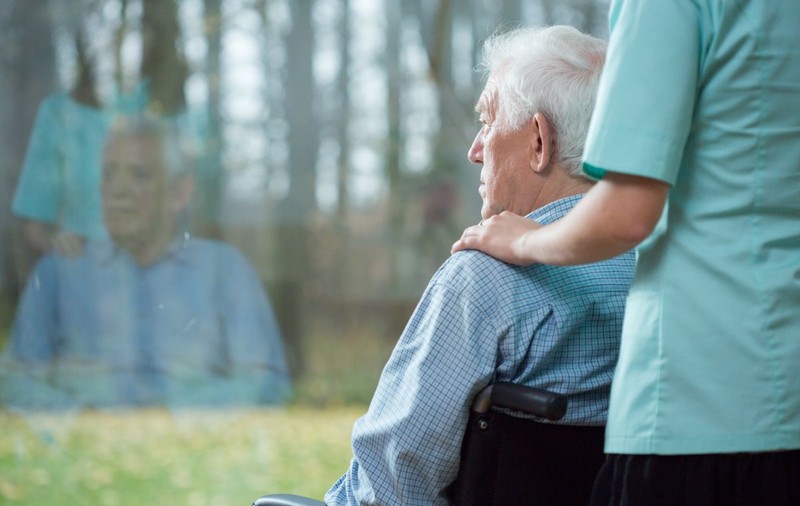 Mărturia unei asistente de la un cămin de bătrâni din Suedia: „Ne-au spus că nu ar trebui să trimitem pe nimeni la spital”