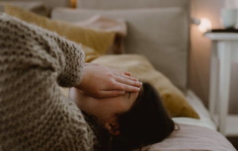 O elevă de 16 ani, din România, nu a mai fost la școală din ianuarie și e îngrijorată de ce va păți: „Dacă e o amendă, măcar o plătim”