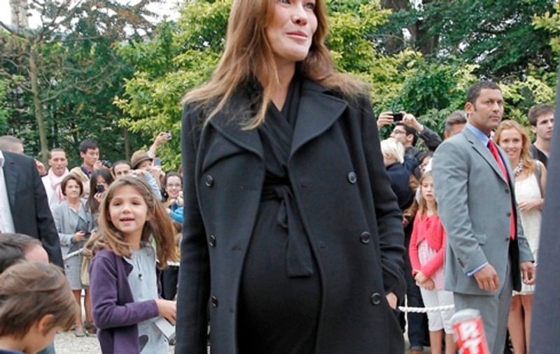Carla Bruni, superstiţioasă în privinţa sarcinii