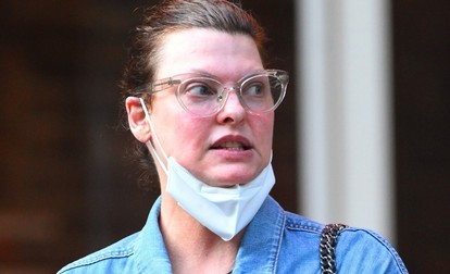 Linda Evangelista, surprinsă recent pe străzile din New York