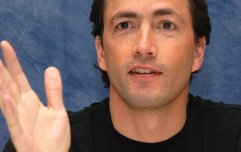 Vă mai amintiţi de frumuşelul şi cuminţelul Billy Campbell din serialul "Melrose Place"? Cu se mai ocupă acum! | FOTO