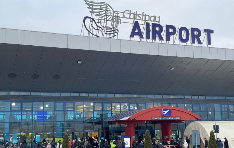 Aeroportul din Chișinău, blocat din cauza unei alerte false cu bombă. Pasagerii unei curse TAROM spre Bucureşti, afectaţi 