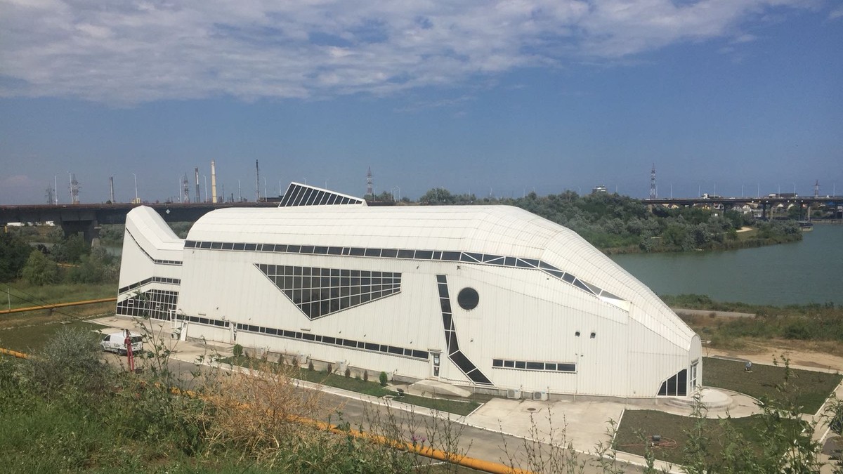Piața de pește din Năvodari zace nefolosită