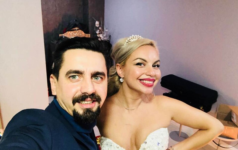 Pandemia a reaprins focul pasiunii între Cosmin Natanticu și soția lui, Eliza. ”Stând acum împreună, ne-am atașat mai tare”