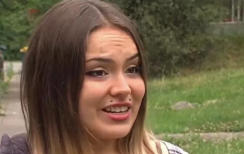 Un hoț a atacat o tânără, punându-i pistolul la tâmplă, apoi i-a cerut prietenia pe Facebook: „Esți prea drăguță ca să te jefuiesc”