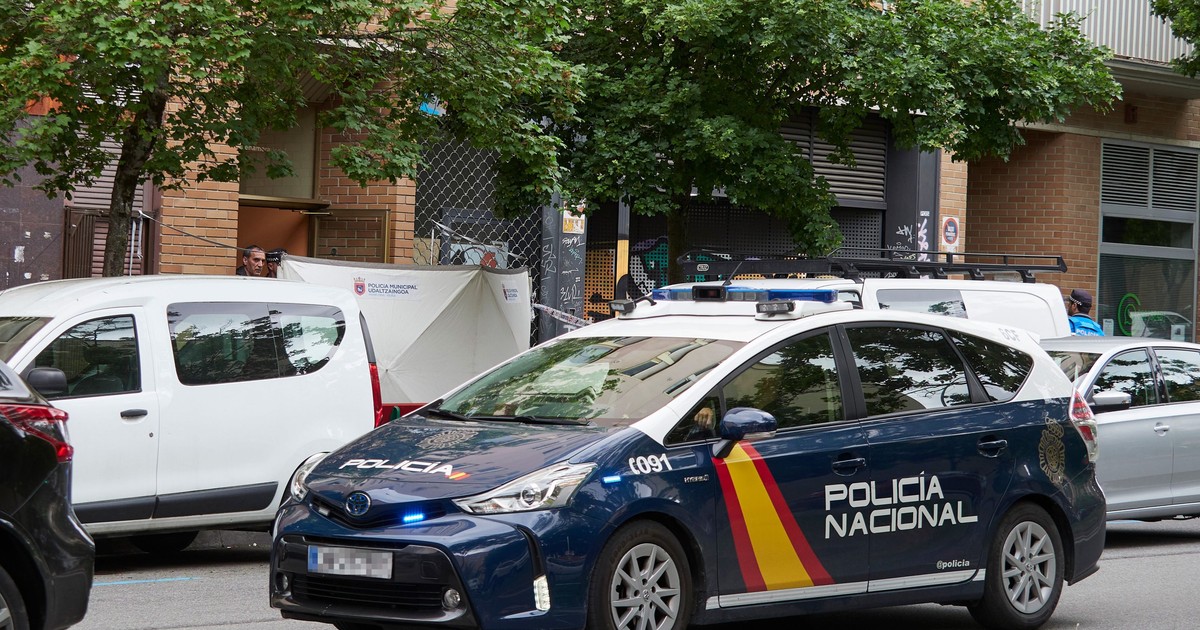 Fotografie cu o autospecială a Poliției Naționale din Spania.