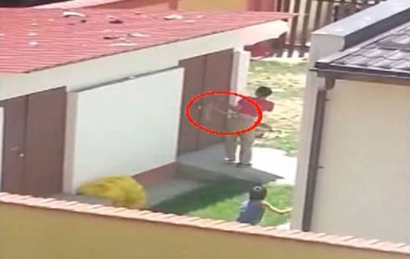 DOSAR PENAL în cazul COPIILOR LEGAȚI CU FUNIA DE POARTĂ