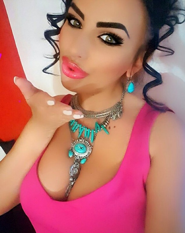 INTERVIU | Violeta Varga, angajata sexy de la ISJ Arad, după ce acum o știe o țară întreagă: "Vreau să rămân în anonimat"