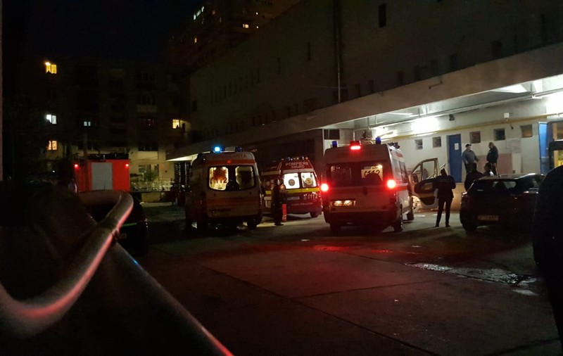 Peste 120 de oameni au fost evacuați dintr-un magazin din Ploiești. Șase dintre ei au avut nevoie de îngrijiri medicale
