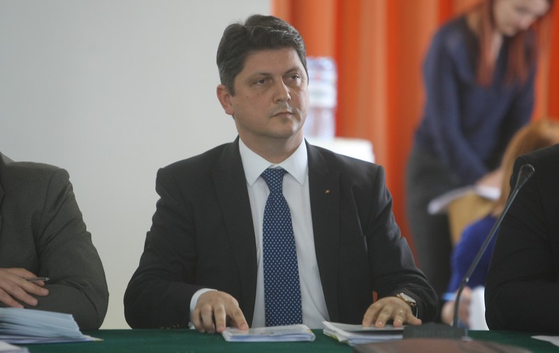 Preşedintele Comisiei de politică externă a Senatului : Am aflat din presă despre desemnarea a 12 ambasadori