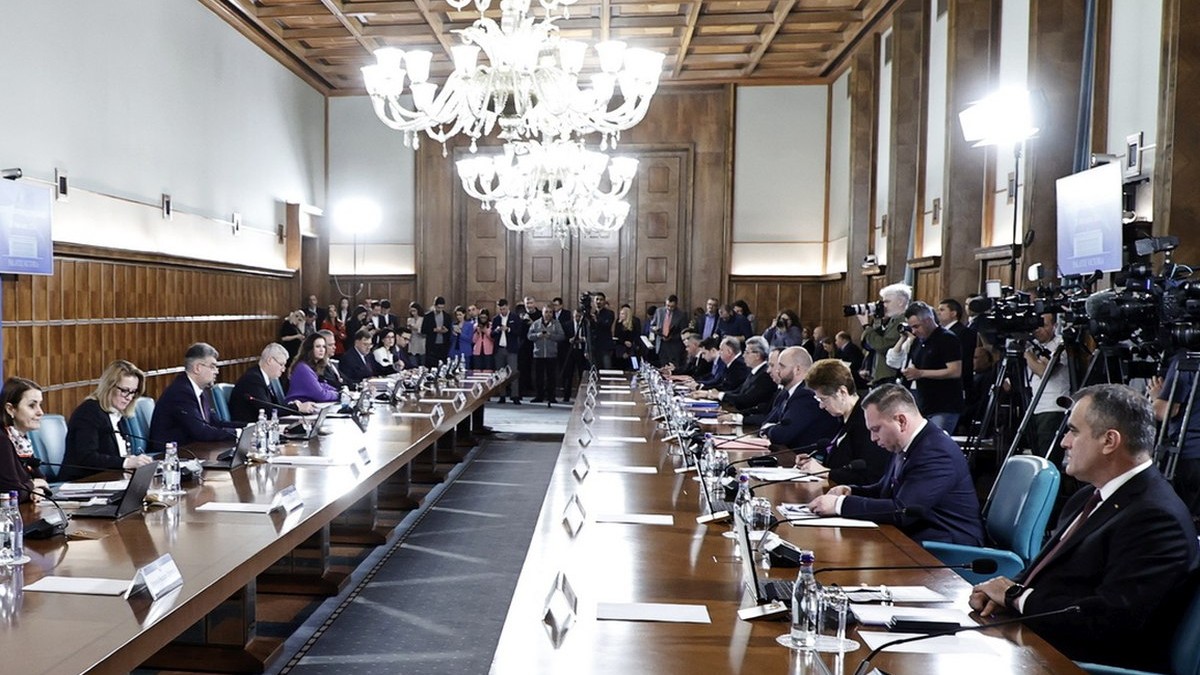 Sedinta de Guvern la Palatul Victoria. Foto: Guvernul Romaniei