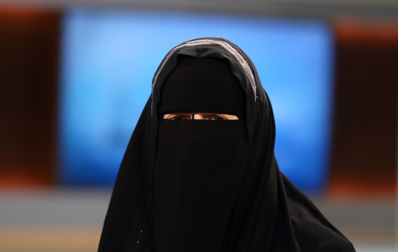 O femeie care nu a fost lăsată să șofeze cu niqab a dat în judecată autoritățile din Berlin