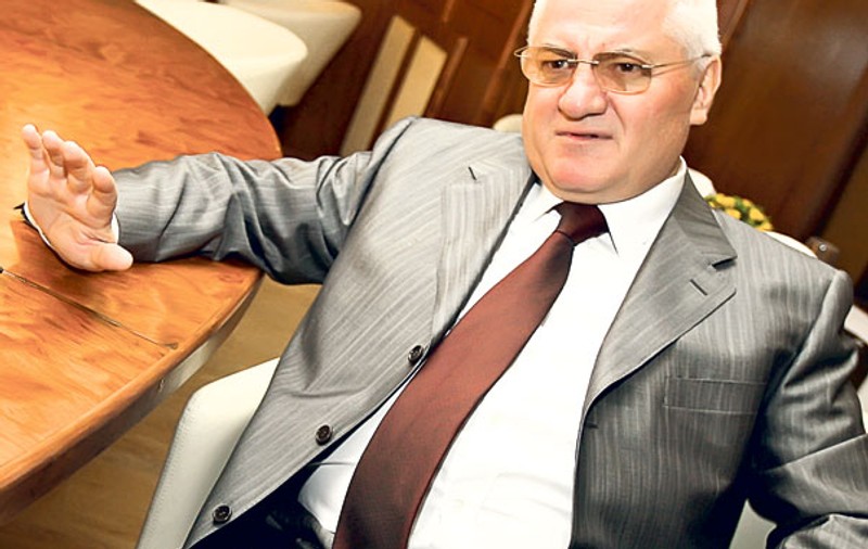 Dumitru Dragomir, şeful LPF, se ţine tare, deşi va fi judecat pentru dezafilierea Craiovei: "Am nişte aşi în mânecă"