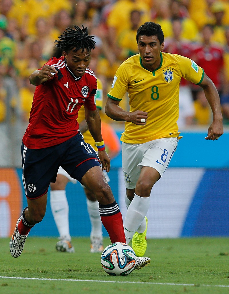 Juan Cuadrado s-a duelat cu brazilianul Paulinho în sferturile Campionatului Mondial FOTO: EPA